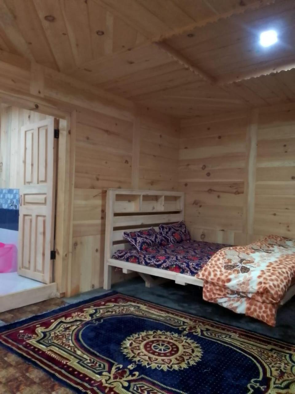 Riverbank Hotel Taobut Neelum Valley Azad Kashmir Taobat Esterno foto