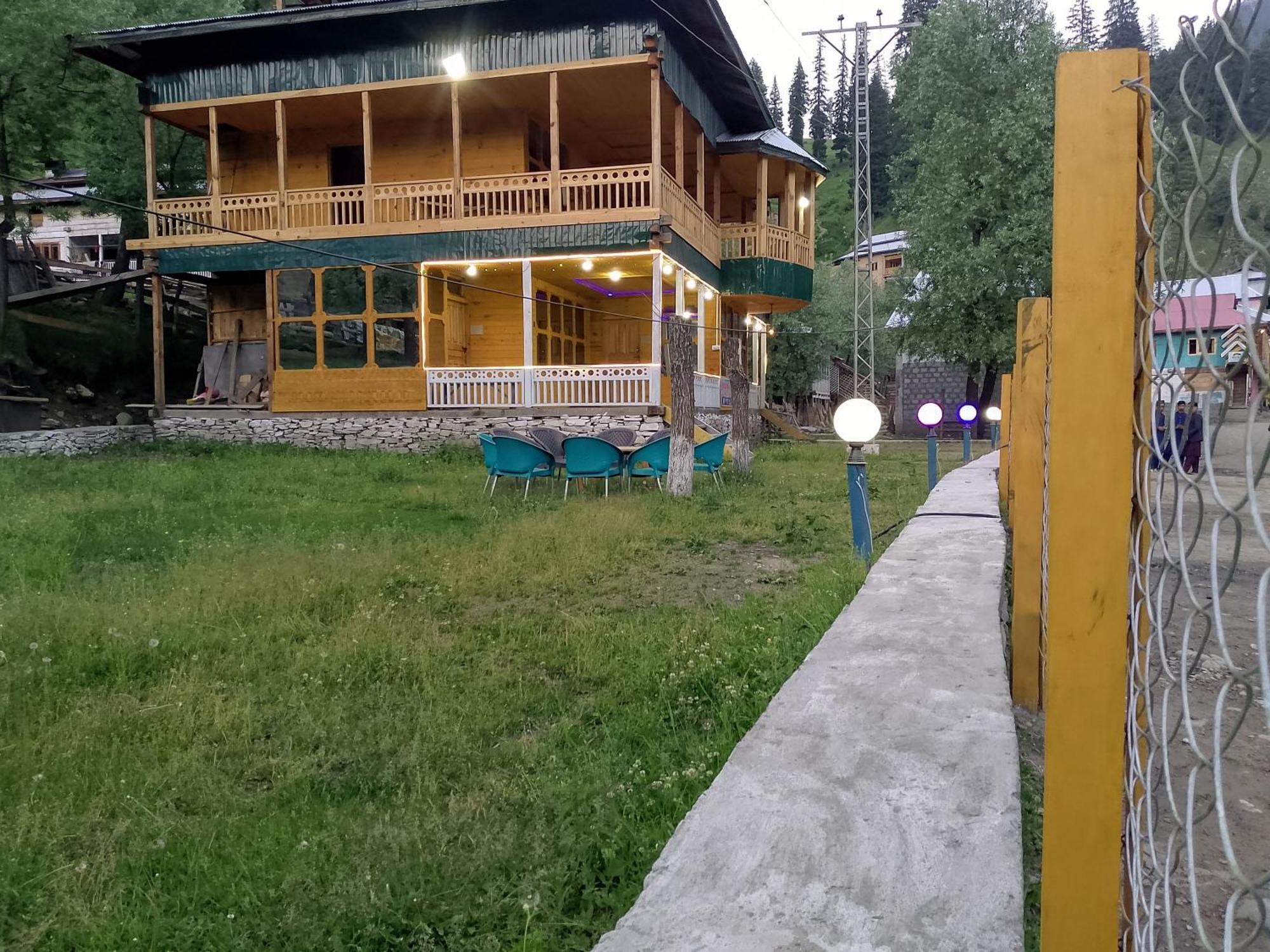 Riverbank Hotel Taobut Neelum Valley Azad Kashmir Taobat Esterno foto